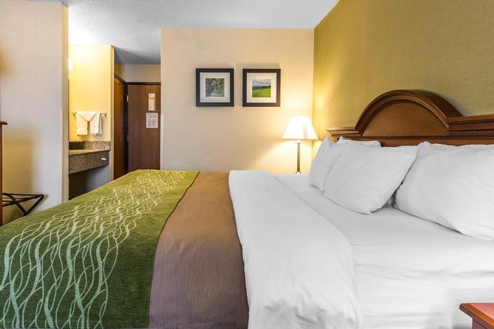 Comfort Inn Weirton photo collage