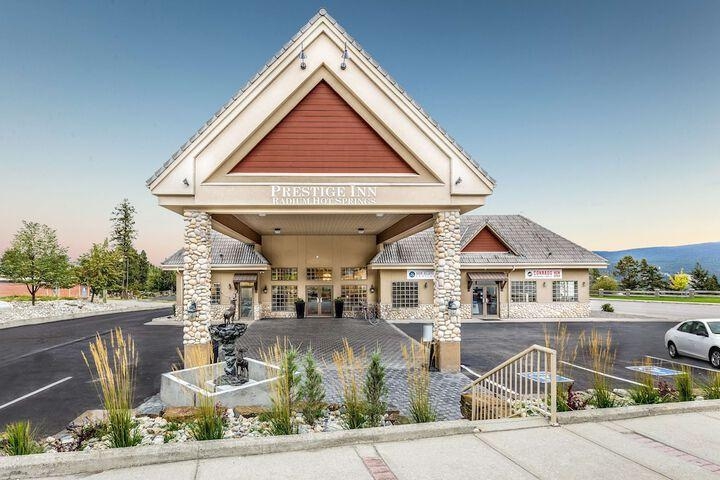 Prestige Radium Hot Springs Resort, WorldHotels Crafted photo collage