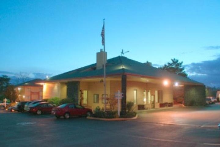 Quality Inn Portland Airport PDX photo collage