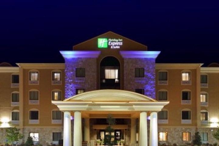 Holiday Inn Express Hotel & Suites Texarkana East An Ihg Hotel photo collage