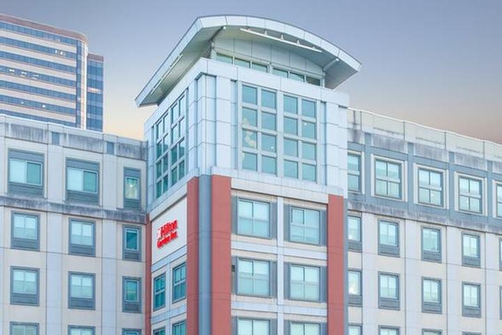 Hilton Garden Inn Philadelphia City Center photo collage