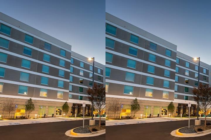 TRU by Hilton Atlanta Airport College Park photo collage