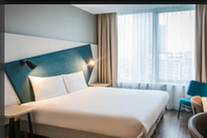 Aparthotel Adagio London Stratford photo collage