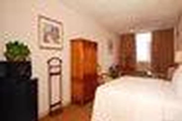 Court Street Inn photo collage
