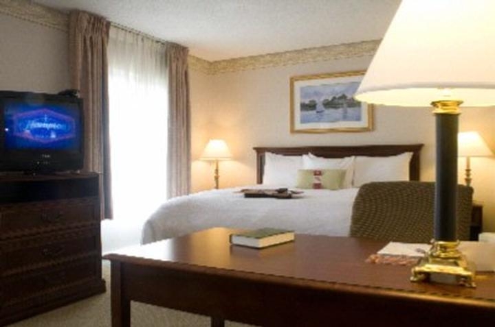Hampton Inn & Suites by Hilton Newport / Middletown photo collage