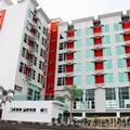 Exterior of 906 Premier Hotel