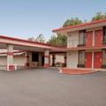Exterior of Americas Best Value Inn Grenada