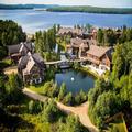Exterior of Auberge Du Lac Taureau