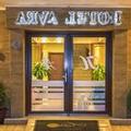 Exterior of Avra