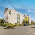 Exterior of B&B HOTEL Douai Parc des Expos Cuincy