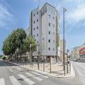 Photo of B&B HOTEL Nîmes Centre