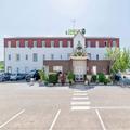 Exterior of B&B Hotel Lyon St Bonnet Mi-Plaine