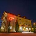 Photo of Bau Hotel