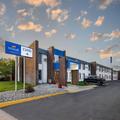 Exterior of Baymont by Wyndham Gillette