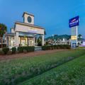 Exterior of Baymont by Wyndham Marianna