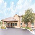 Exterior of Baymont by Wyndham Muskegon