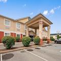 Exterior of Best Western Nittany Inn Milroy