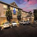 Exterior of Best Western Patriots Point