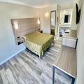 Exterior of Brentwood Inn & Suites