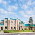 Exterior of Cayuga Blu Hotel