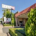 Exterior of Centre Point Mid City Motor Inn