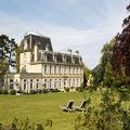 Exterior of Château La Chenevière