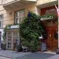 Exterior of Chopin Boutique