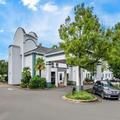 Image of Clarion Pointe Apex