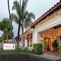 Exterior of Clocktower Inn Ventura