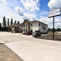Image of Cobblestone Inn & Suites - Clarion