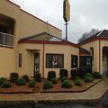 Photo of Colonial Inn & Suites /Airport/Graceland