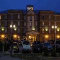 Exterior of Comfort Hotel Bayer's Lake