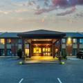 Exterior of Comfort Inn Kingston - Highway 401
