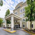 Exterior of Comfort Inn North Polaris