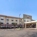 Exterior of Comfort Inn & Suites Atoka-Millington