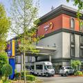 Exterior of Comfort Inn & Suites Sea-Tac Airport