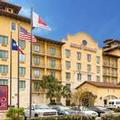 Exterior of Comfort Suites Alamo Riverwalk
