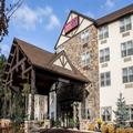 Exterior of Comfort Suites Lake George