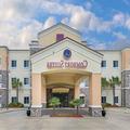 Exterior of Comfort Suites Leesville