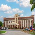 Exterior of Comfort Suites Outlet Center