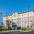 Exterior of Comfort Suites Wixom