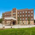 Exterior of Comfort Suites Wooster near University Campus