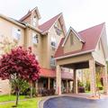 Exterior of Country Inn & Suites by Radisson, Helen, GA