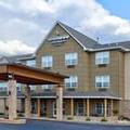 Image of Country Inn & Suites by Radisson, Moline Airport