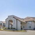 Exterior of Country Inn & Suites by Radisson Vallejo Napa Valley Ca