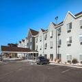Image of Country Inn & Suites by Radisson, Watertown, SD