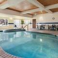 Image of Country Inn & Suites by Radisson, West Bend, WI