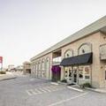 Image of Courtyard Inn Vernon