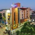 Exterior of Cygnett Inn Guwahati