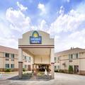 Exterior of Days Inn & Suites by Wyndham Bridgeport Clarksburg